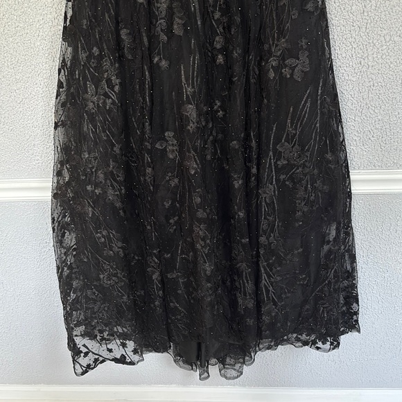 Mac Duggal Black Embellished Floral Cap Sleeve A Line Gown, Lace Maxi Dress NWT - Picture 8 of 17